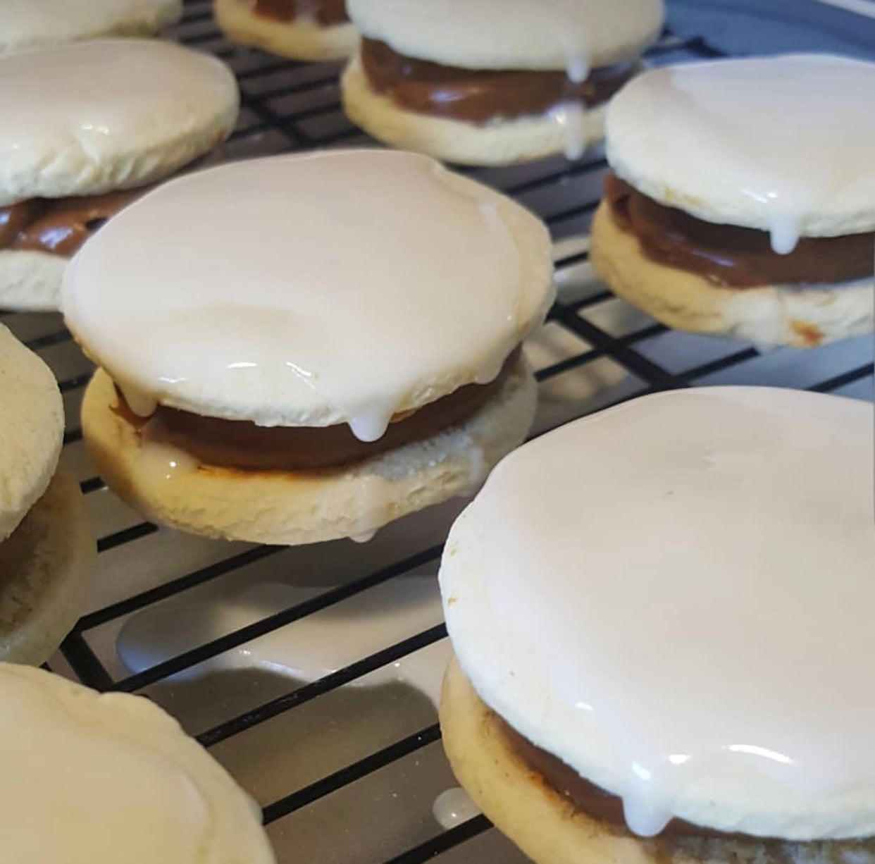 Guava & Dulce de Leche Alfajores